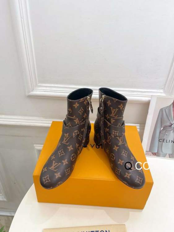 Picture of Louis Vuitton Shoes _SKULVsz35-40XC010712420